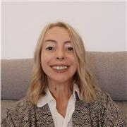 Profesora en psicología titulada con 20 años de experiencia imparte clases de desarrollo y habilidades personales en Baleares.